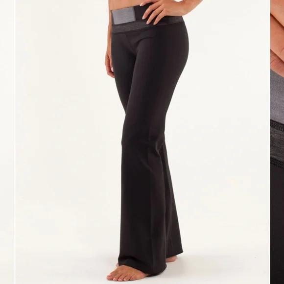 SOLD Lululemon Reversible Groove Pant - Picture 3 of 12